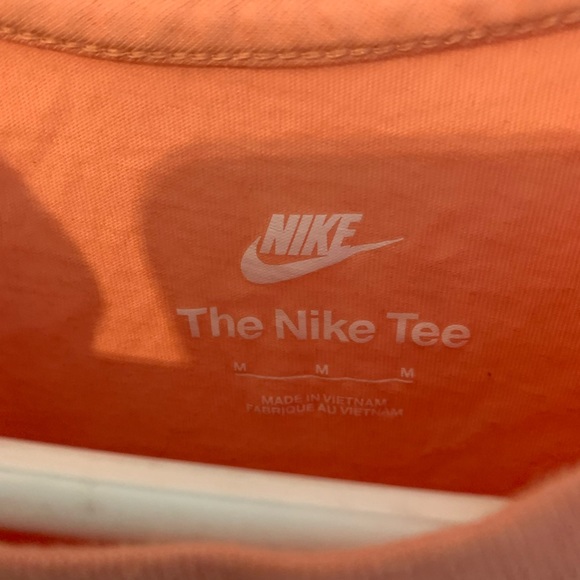 PINK NIKE LOGO TEE - Picture 3 of 3